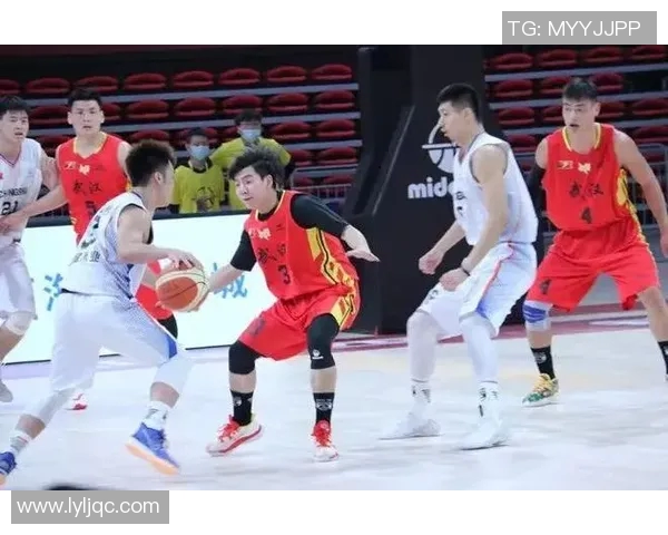 赛后分析:深圳篮球队与武汉篮球队实力对比与战术探讨 赛后分析:深圳篮球队与武汉篮球队实力对比与战术探讨